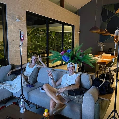 Bali guests receiving mobile IV vitamin therapy from the Infusion Bali team